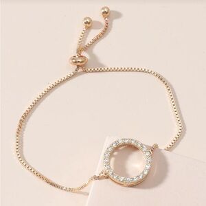 Elegant Gold Circle Pendant Bracelet